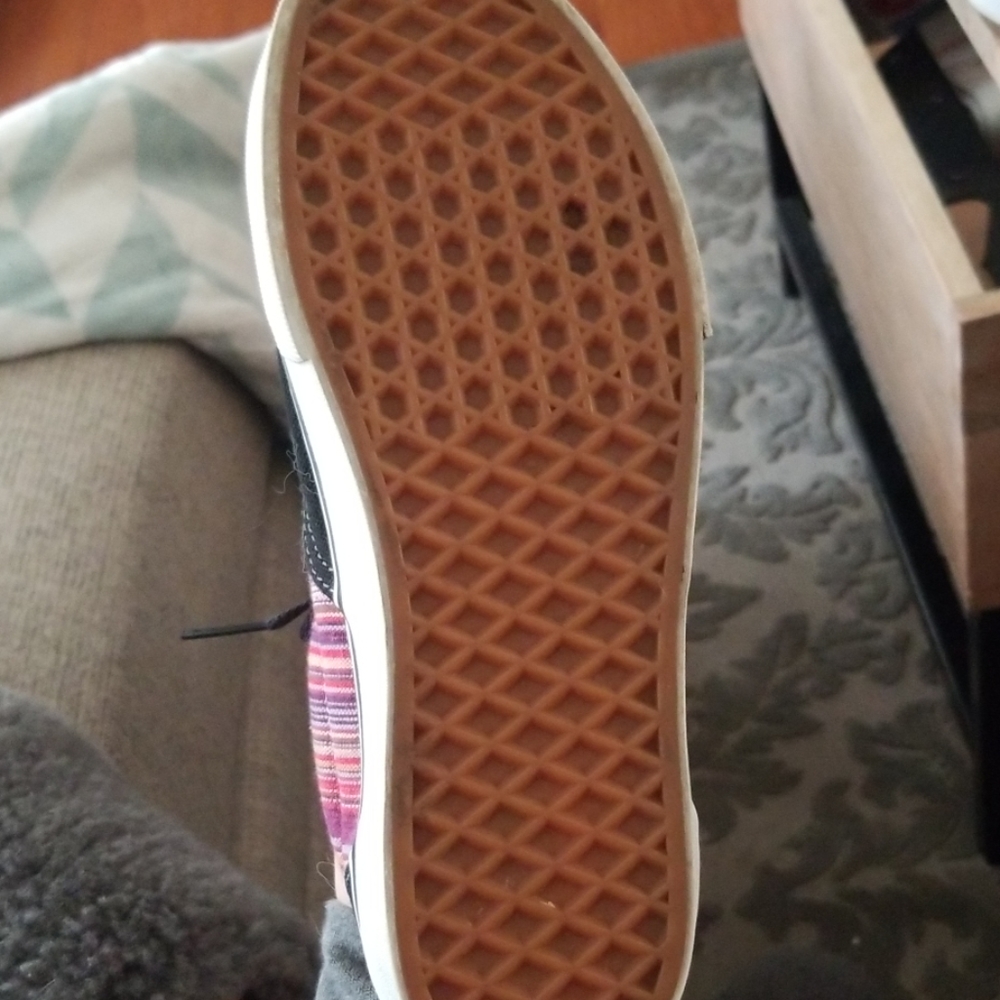 Brand new never worn vans - Picture 3 of 3